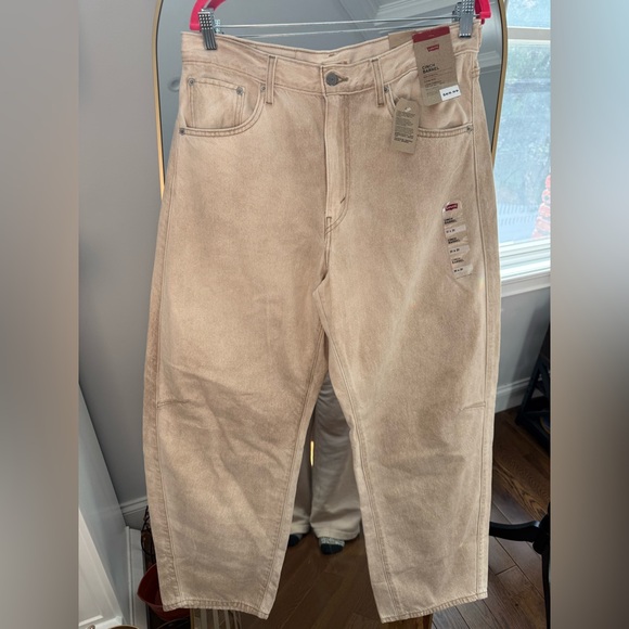 Levi's Women's High-Rise Cinch Waist Barrel Jeans in Light Beige 31x31 BNWT - Picture 6 of 16